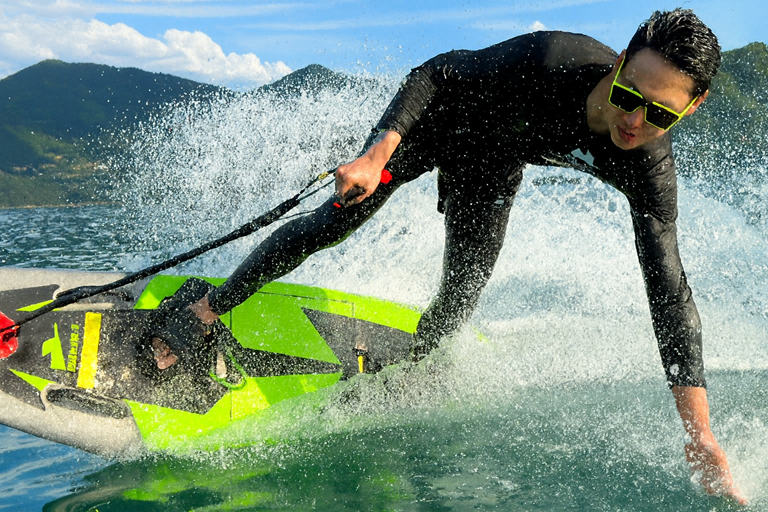 Electric surfboard rush wave